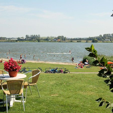 Lovely Holiday Home In Noordwijkerhout Near Lake Extérieur photo